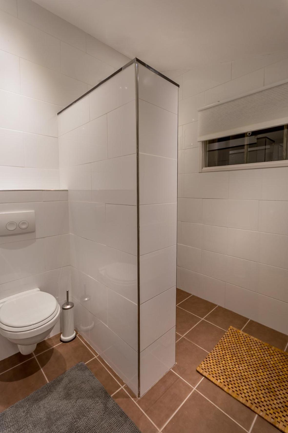 Aan De Holle Weg. Zeer Landelijk Gelegen Verbouwde Stal Tot Woning Nuth Exterior photo